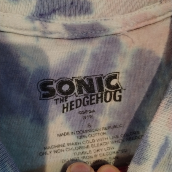 Sonic The Hedgehog Graphic Tee - Picture 2 of 3